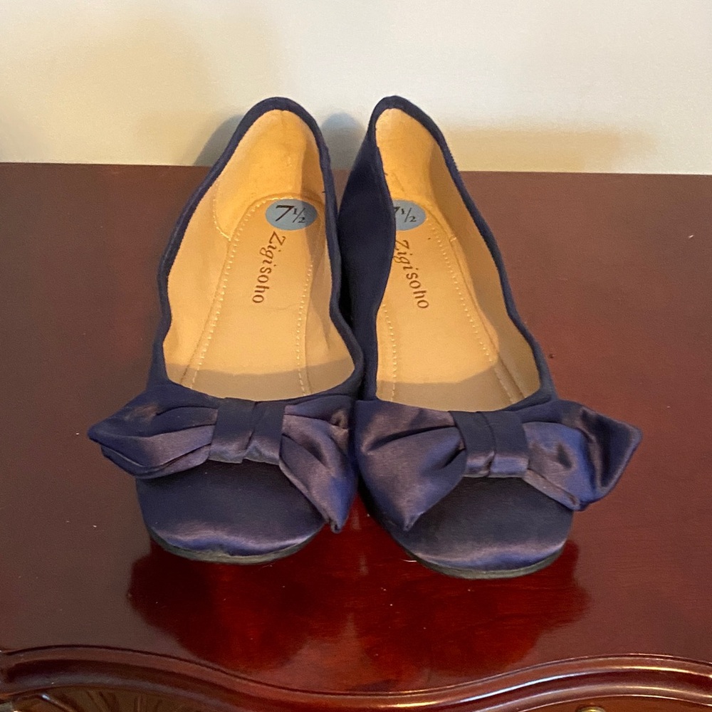 Zigi Soho Women's Deep Blue Bow Flats